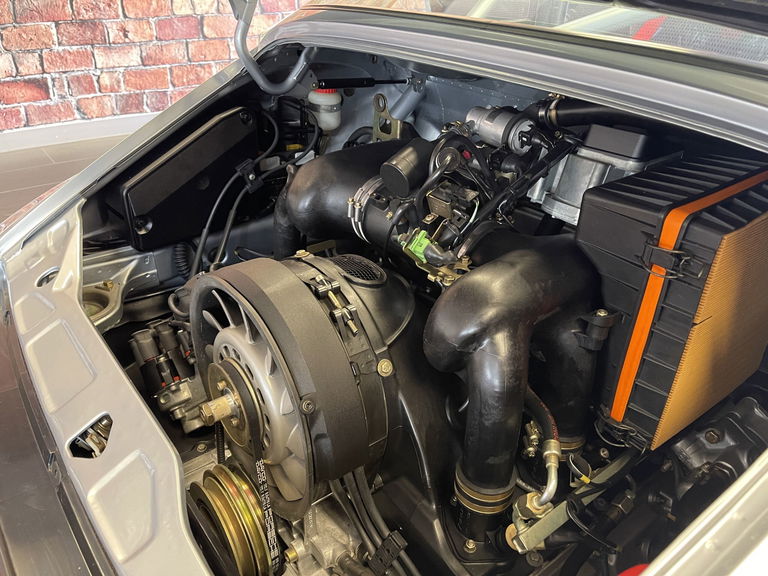 Porsche 964 Carrera 4 Lightweight