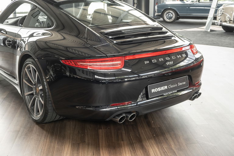 Porsche 991 Carrera 4 Black Edition