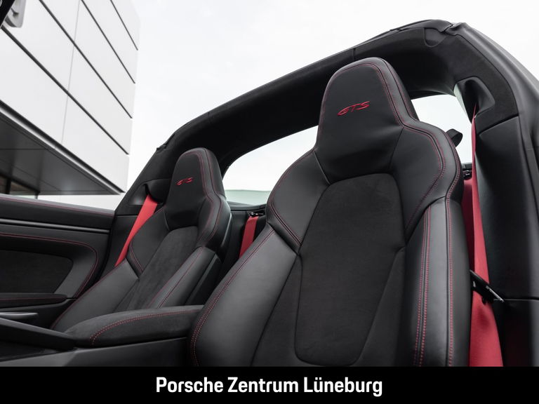 Porsche 992 Targa 4 GTS