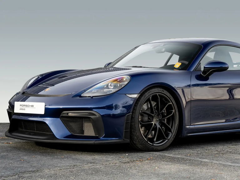 Porsche 718 Cayman GT4
