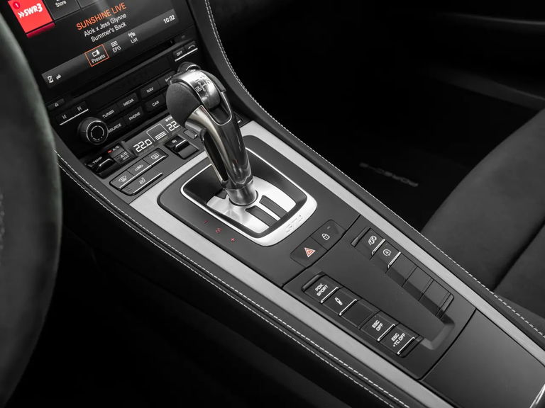 Porsche 718 Cayman GT4