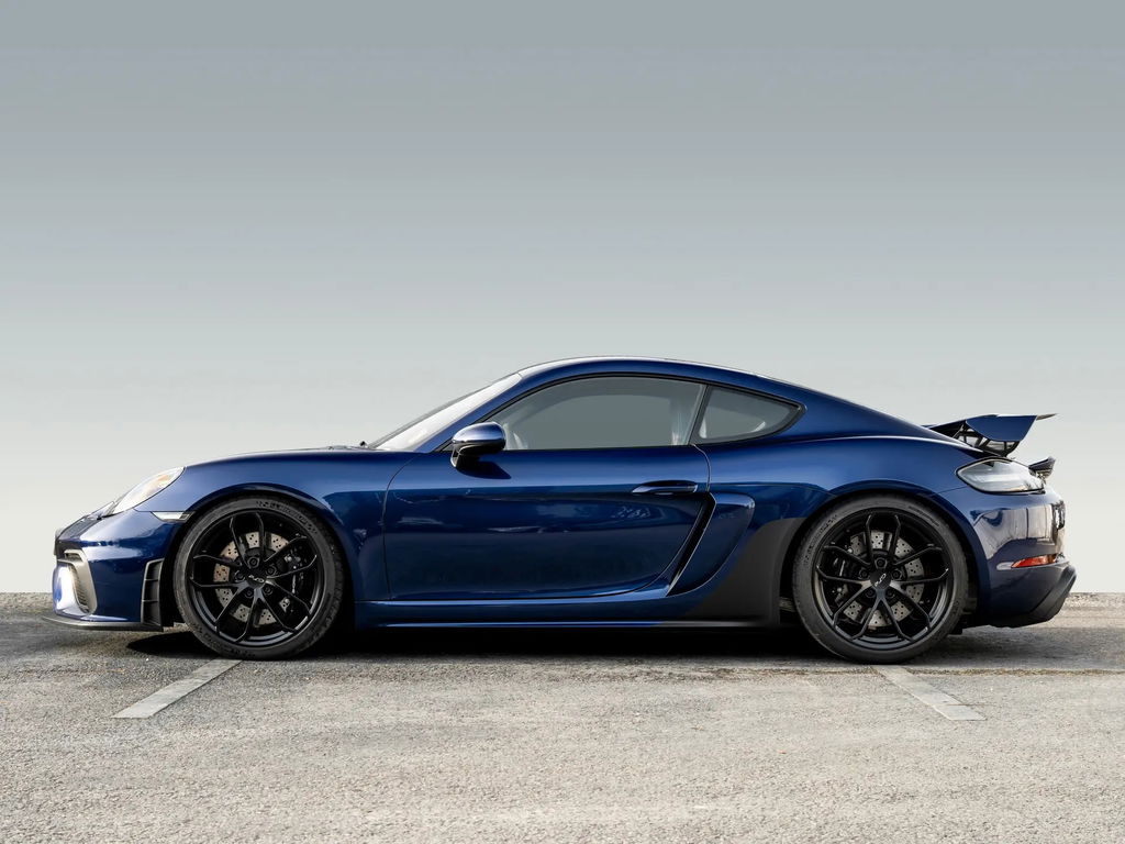 Porsche 718 Cayman GT4