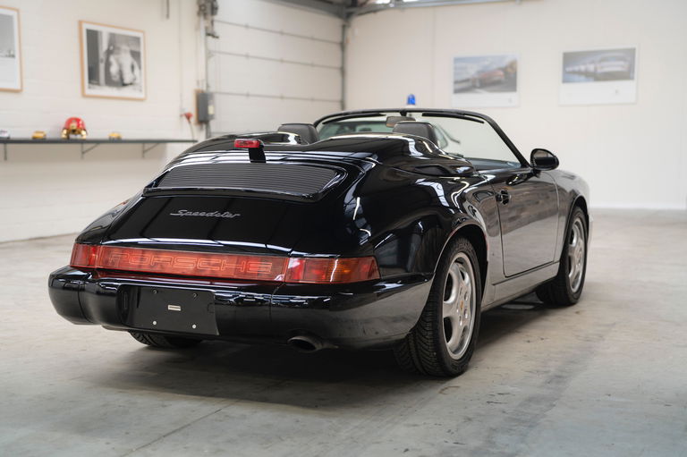 Porsche 964 Carrera 2 Speedster