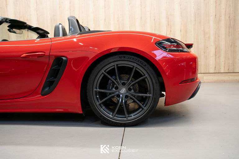 Porsche 718 Boxster T