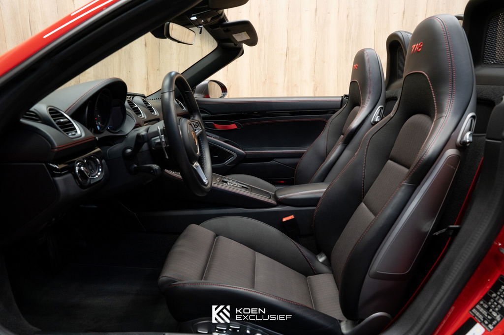 Porsche 718 Boxster T