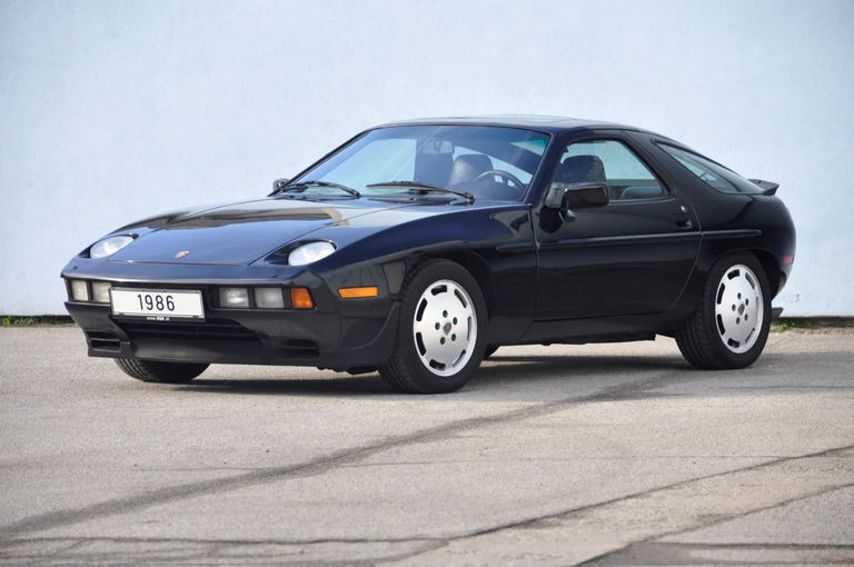 Porsche 928 S
