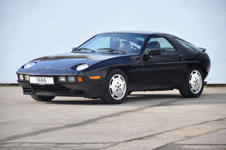 Porsche 928 S