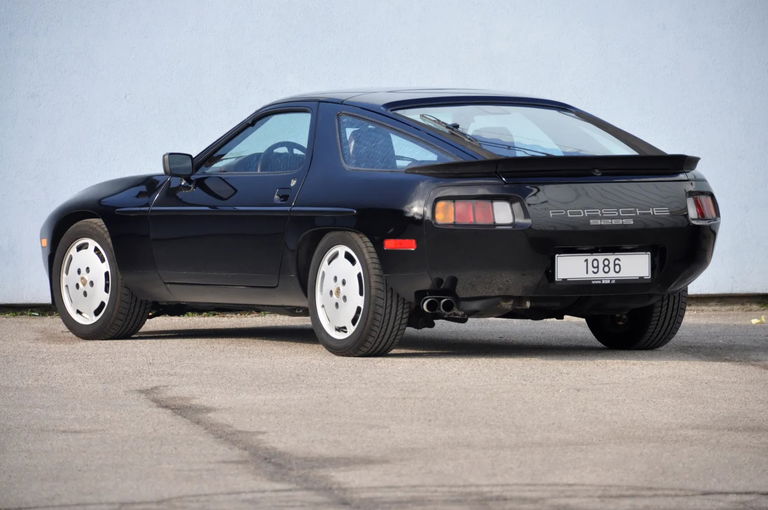 Porsche 928 S