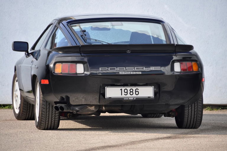 Porsche 928 S