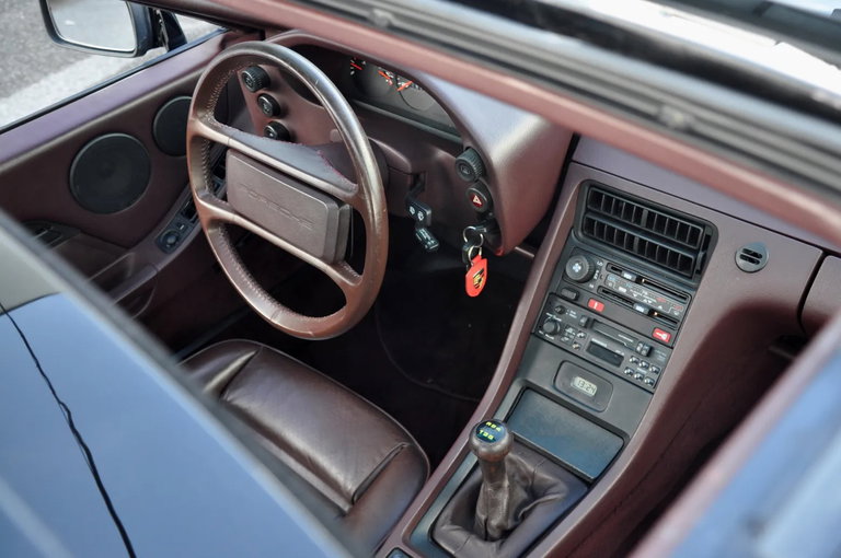 Porsche 928 S