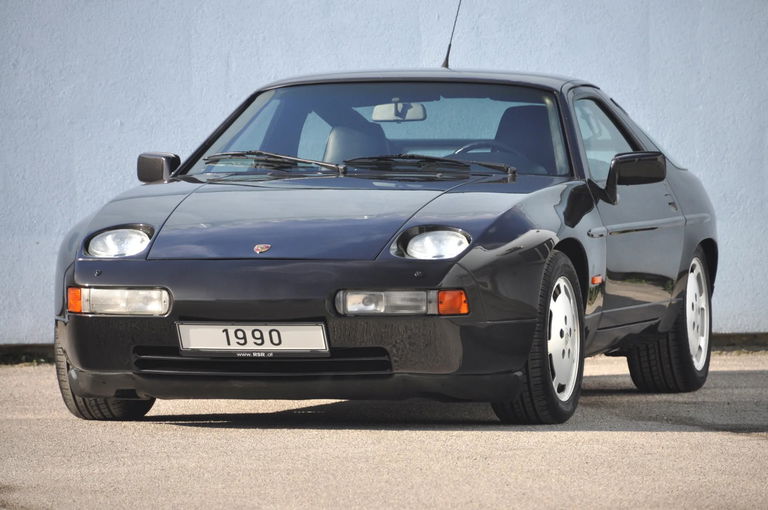 Porsche 928 S4