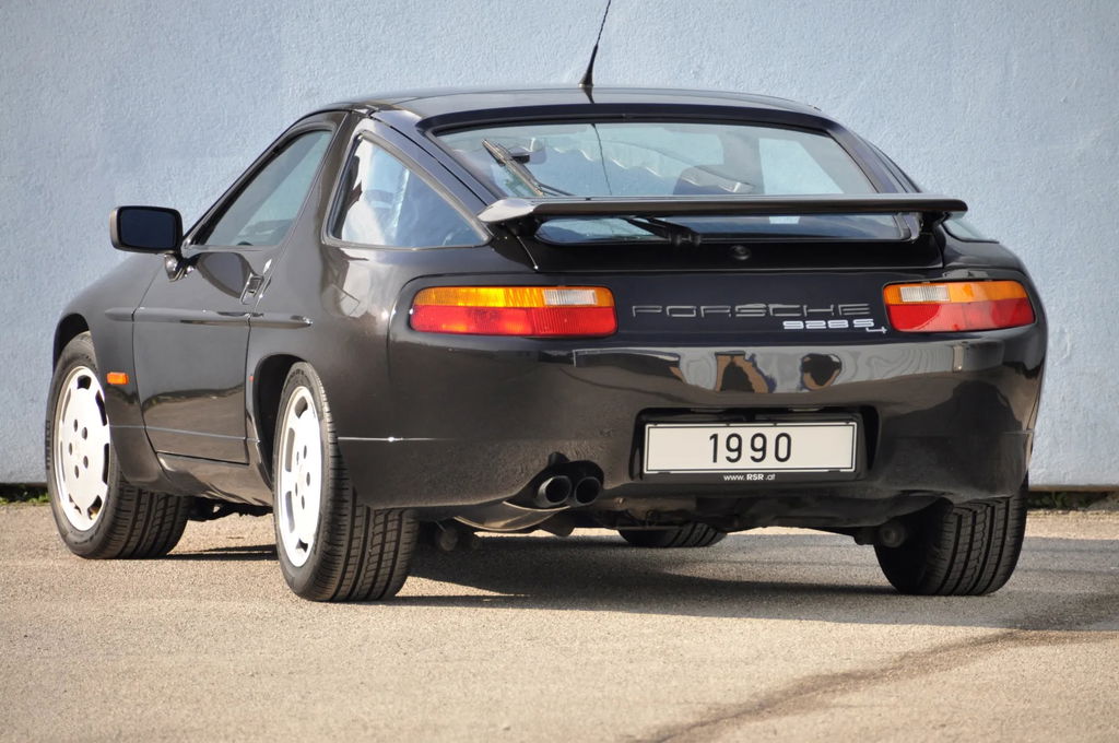 Porsche 928 S4