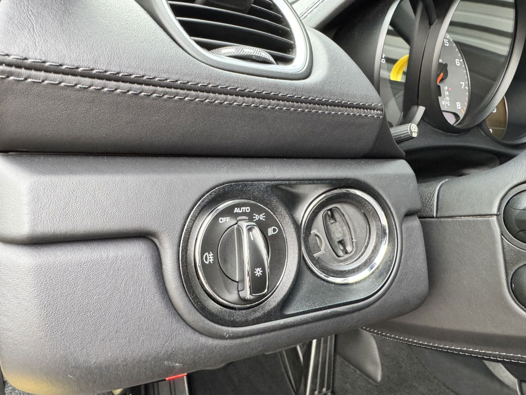 Porsche 718 Cayman S