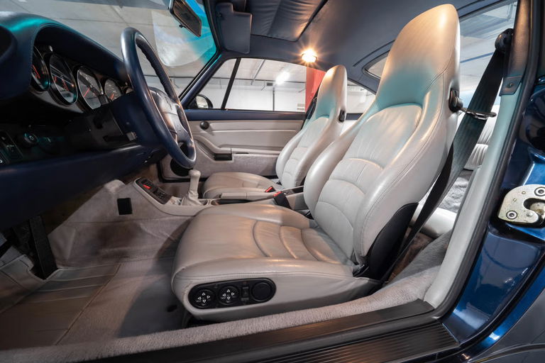 Porsche 993 Carrera 4S