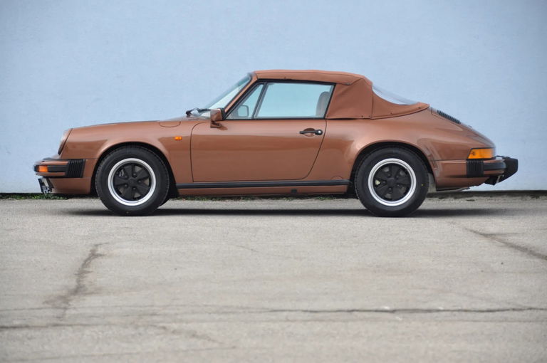 Porsche 911 Carrera 3.2