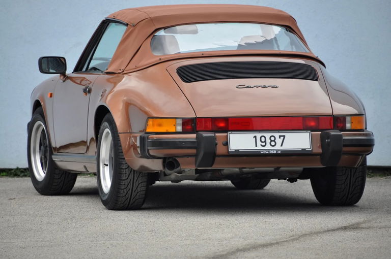 Porsche 911 Carrera 3.2