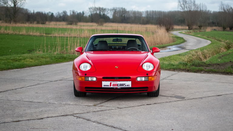 Porsche 968
