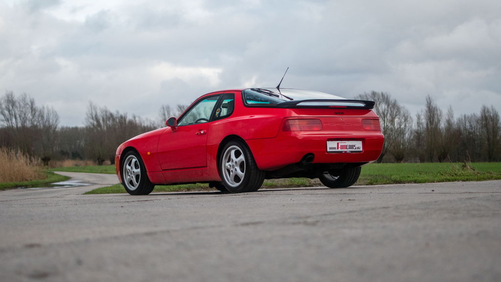 Porsche 968