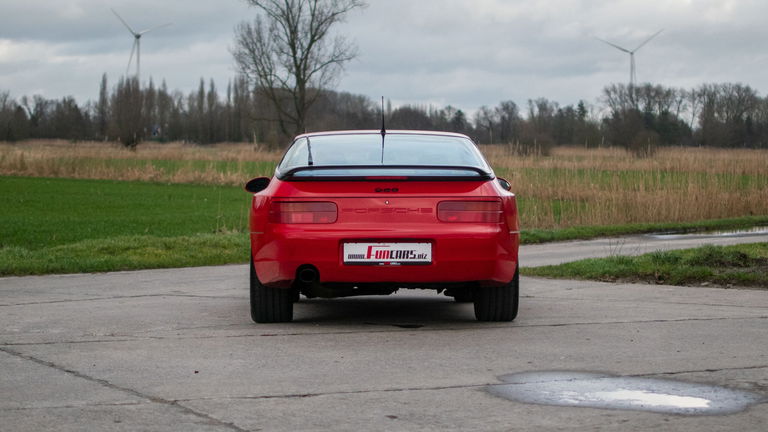 Porsche 968