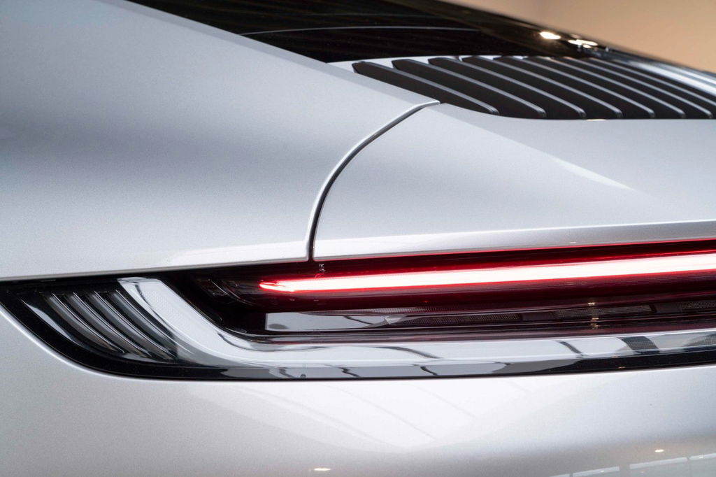 Porsche 992 Carrera 4 GTS