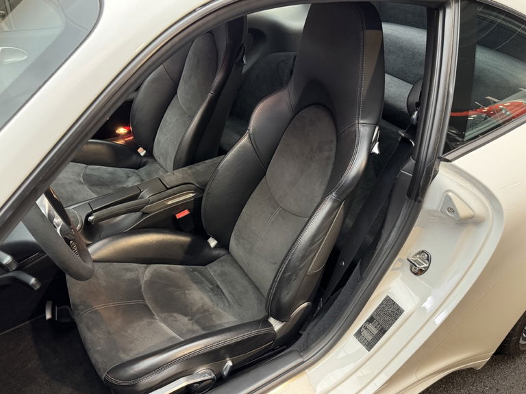 Porsche 997.2 Carrera GTS