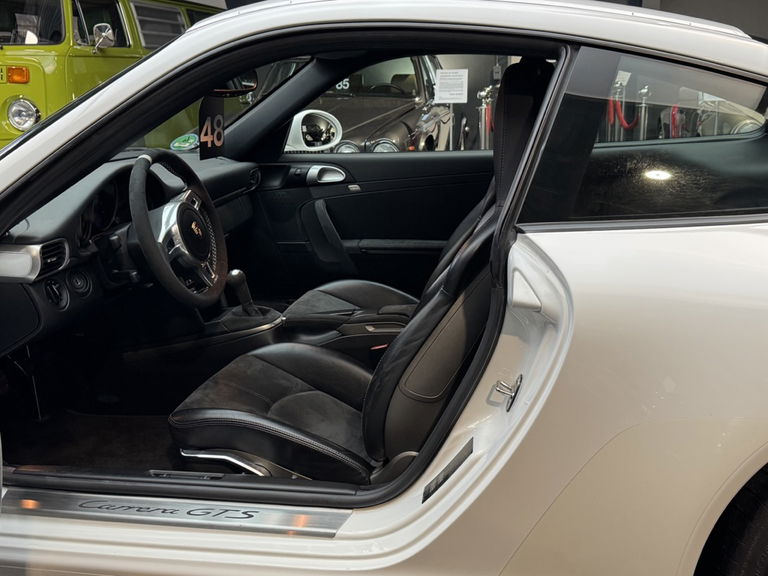 Porsche 997.2 Carrera GTS