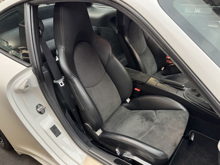 Porsche 997.2 Carrera GTS