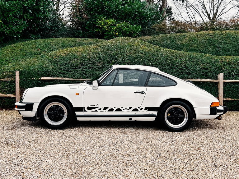 Porsche 911 Carrera 3.2