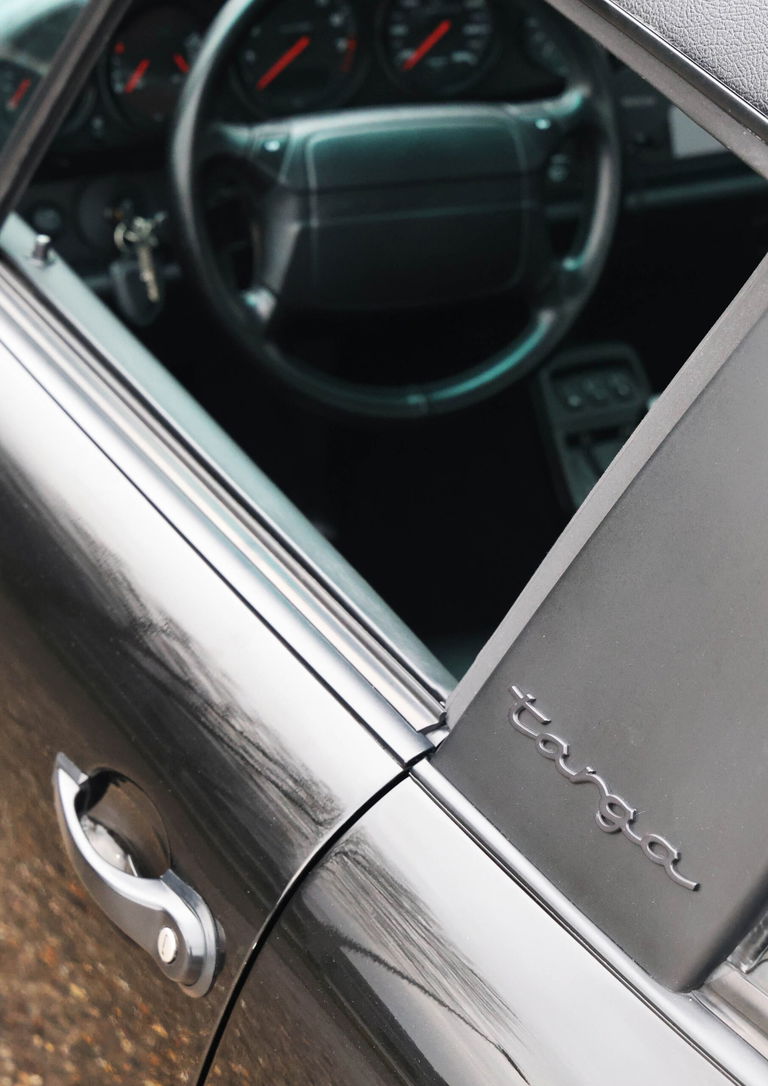 Porsche 964 Carrera 4