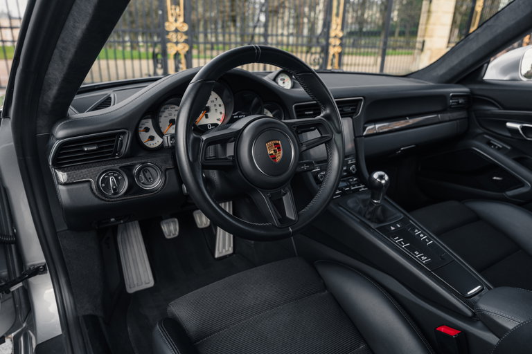 Porsche 991.2 GT3 Touring