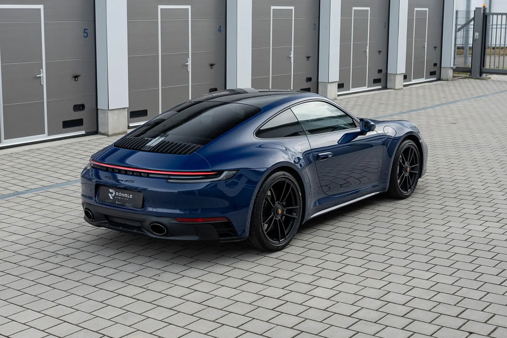 Porsche 992 Carrera GTS