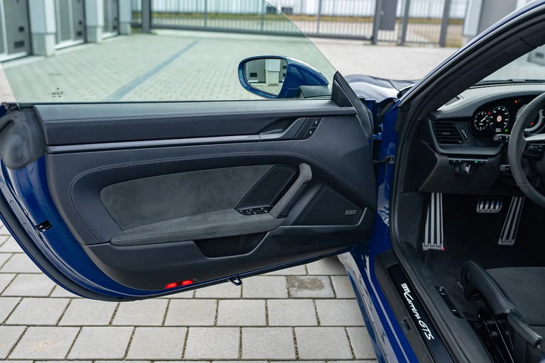 Porsche 992 Carrera GTS