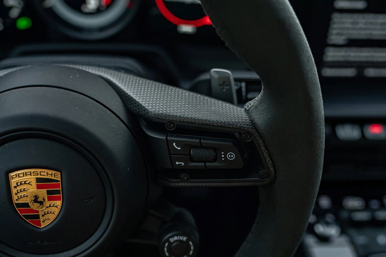 Porsche 992 Carrera GTS