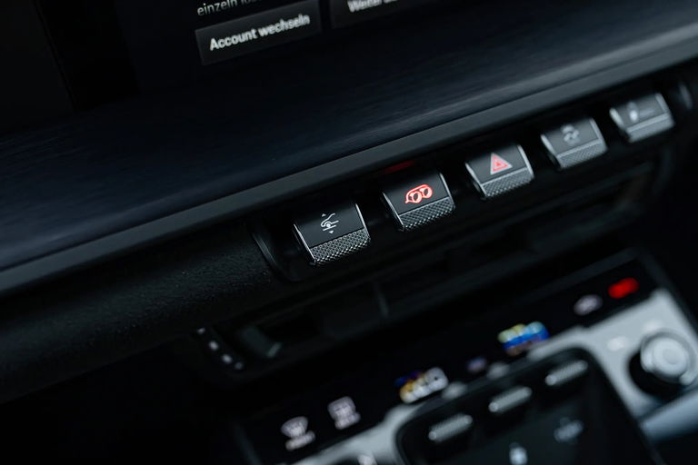 Porsche 992 Carrera GTS