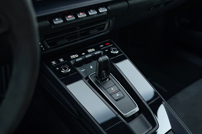 Porsche 992 Carrera GTS