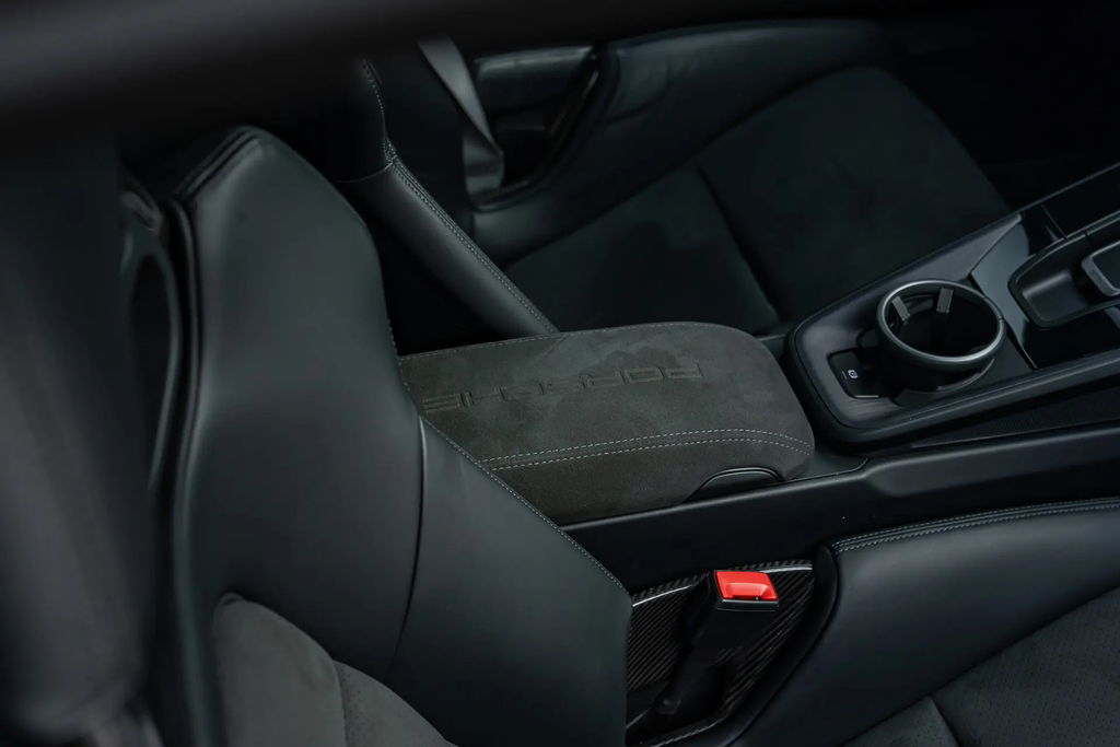 Porsche 992 Carrera GTS