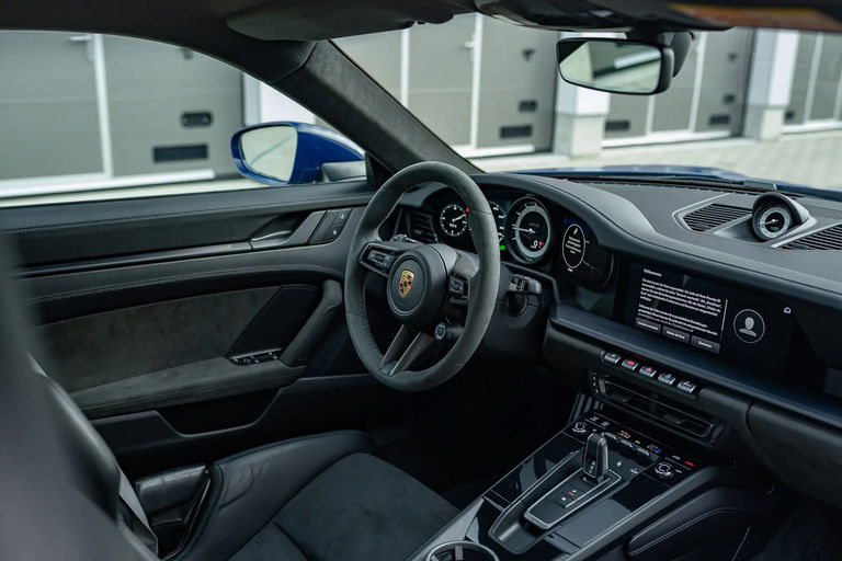 Porsche 992 Carrera GTS