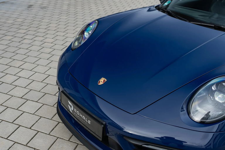 Porsche 992 Carrera GTS