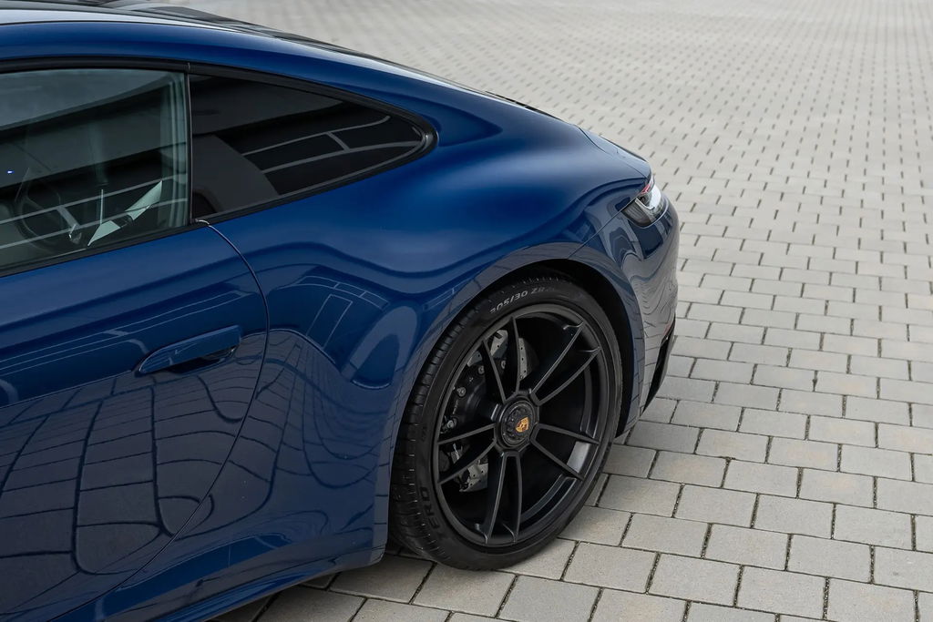 Porsche 992 Carrera GTS