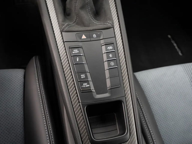 Porsche 718 Cayman GT4 RS