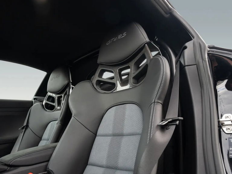 Porsche 718 Cayman GT4 RS