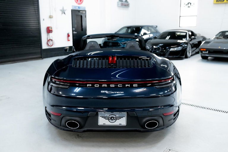 Porsche 992 Carrera