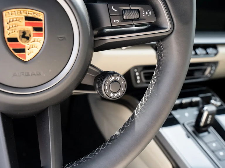 Porsche 992 Carrera 4S