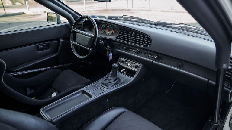 Porsche 944 Turbo Cup