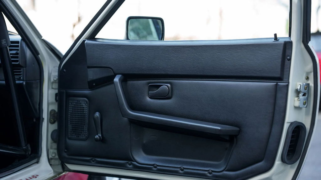 Porsche 944 Turbo Cup