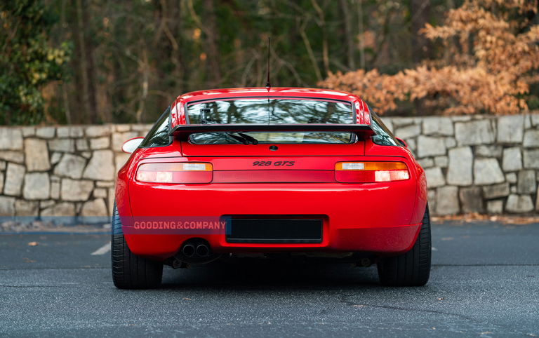 Porsche 928 GTS