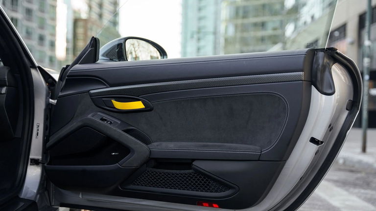 Porsche 718 Cayman GT4 RS