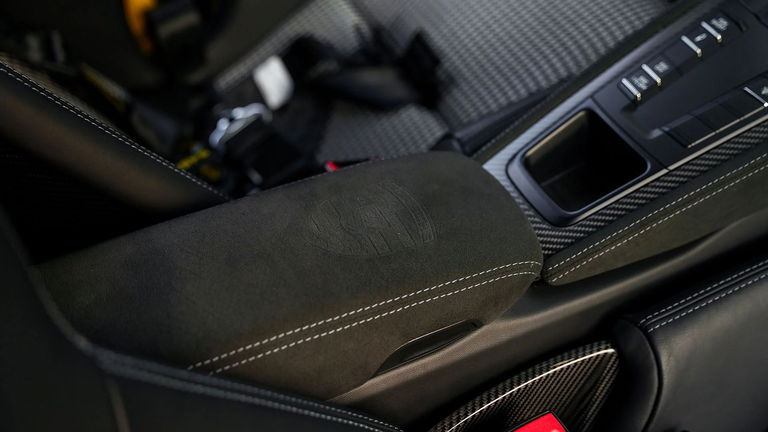 Porsche 718 Cayman GT4 RS