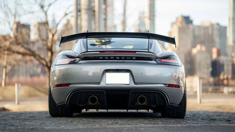 Porsche 718 Cayman GT4 RS