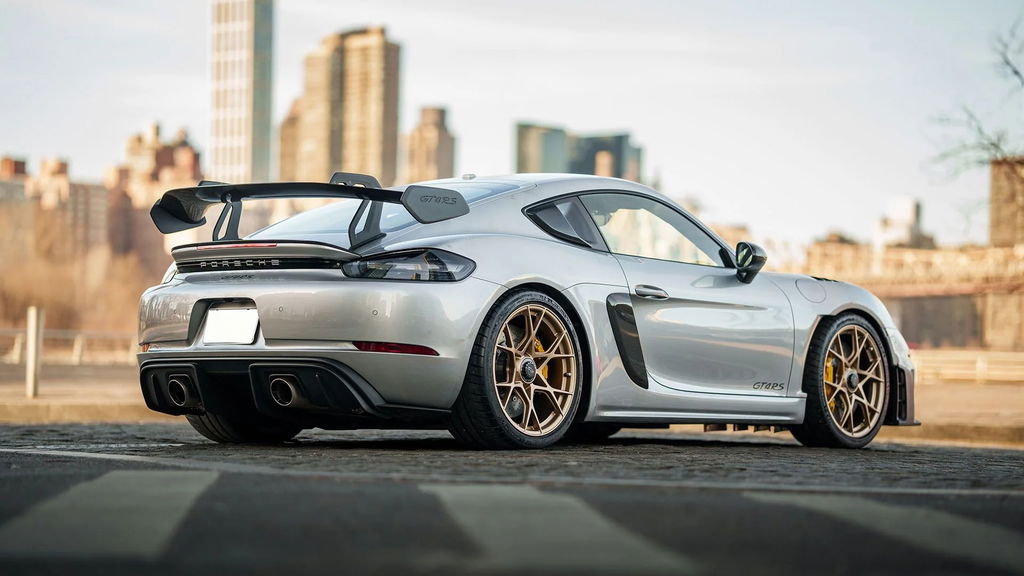 Porsche 718 Cayman GT4 RS